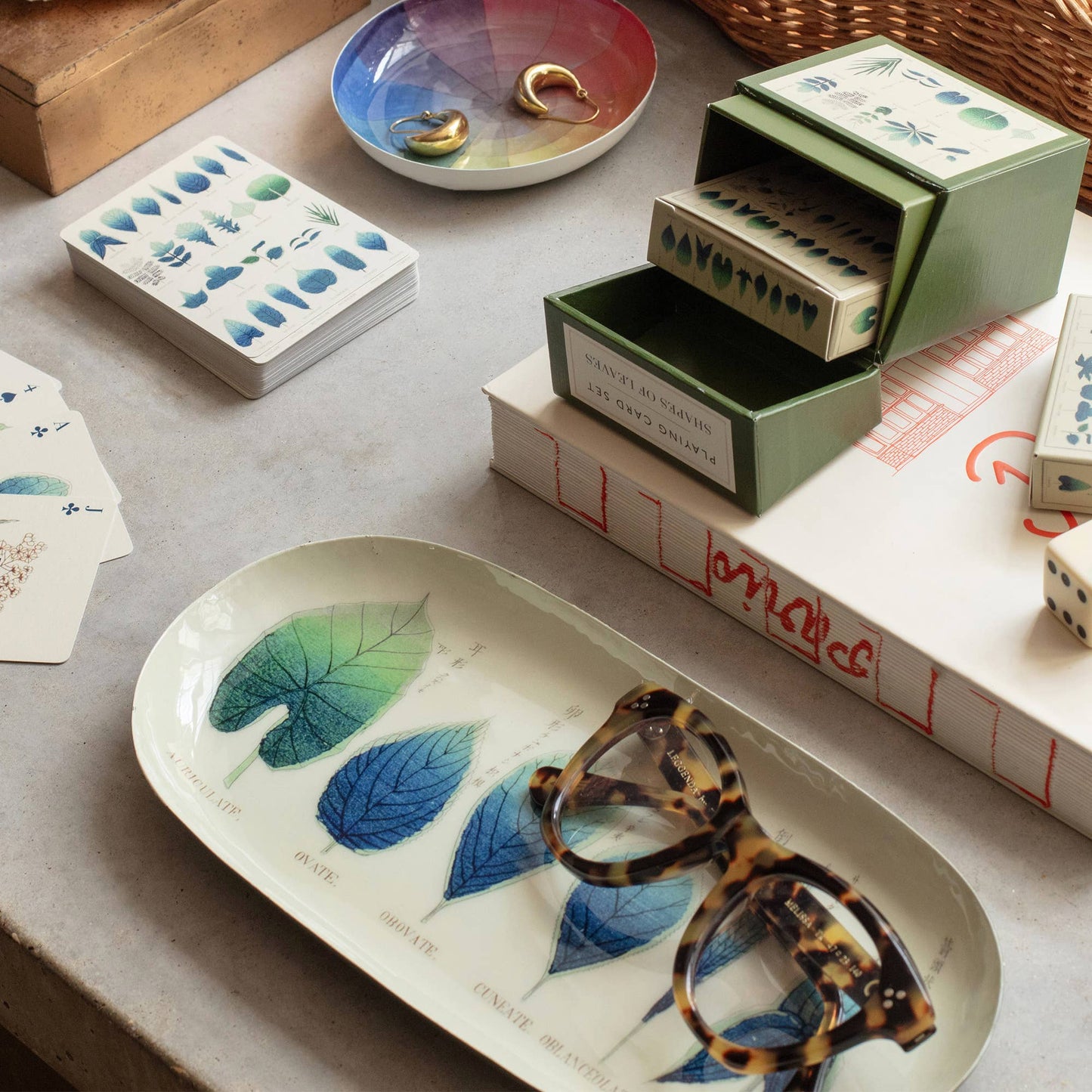 Shapes of Leaves Oval Enamel Tray